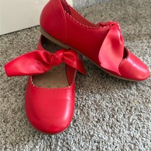 Charming Red Little Girls Shoe with Bow